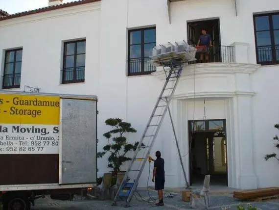 Marbella Moving, Mudanzas y Guardamuebles