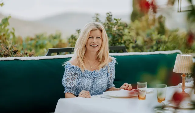 Helen Cummins